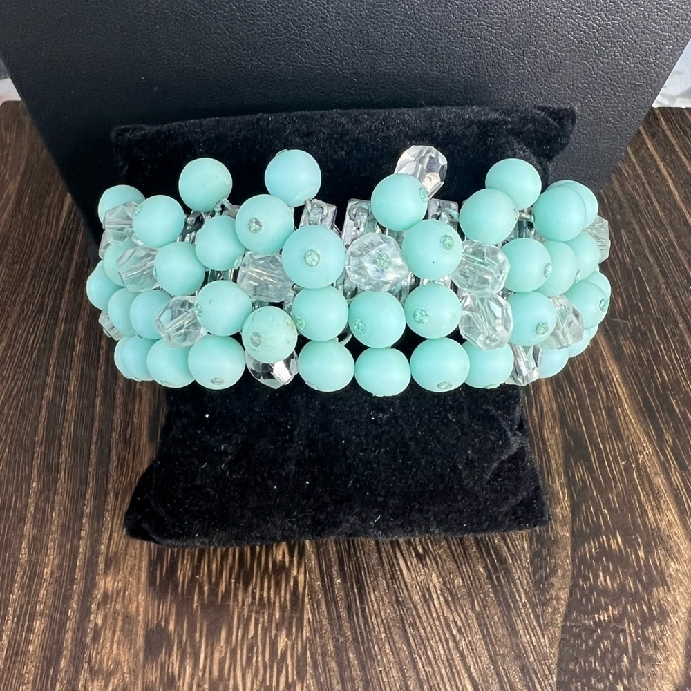 Vintage 1960’s Japan Glass Bead Expansion Bracelet B24